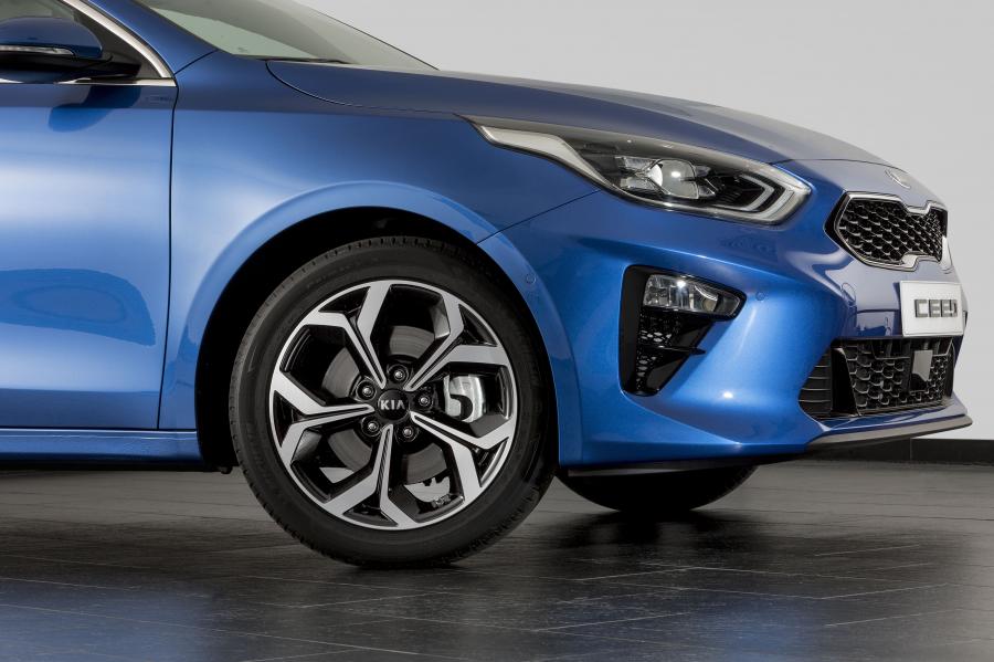 Детали экстерьера Kia Ceed 2018 года  (WW) (фото 9 из 40)